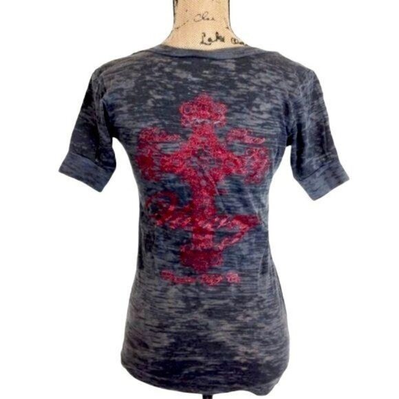 LAST ONE! Cowgirl Tuff‎ Gray Burn Out Victory Cross V Neck Western T Shirt NWT - Picture 5 of 10
